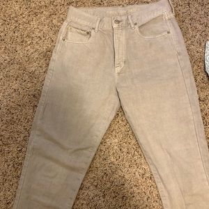 AE mom jeans! 💃🏽 NEVER WORN!